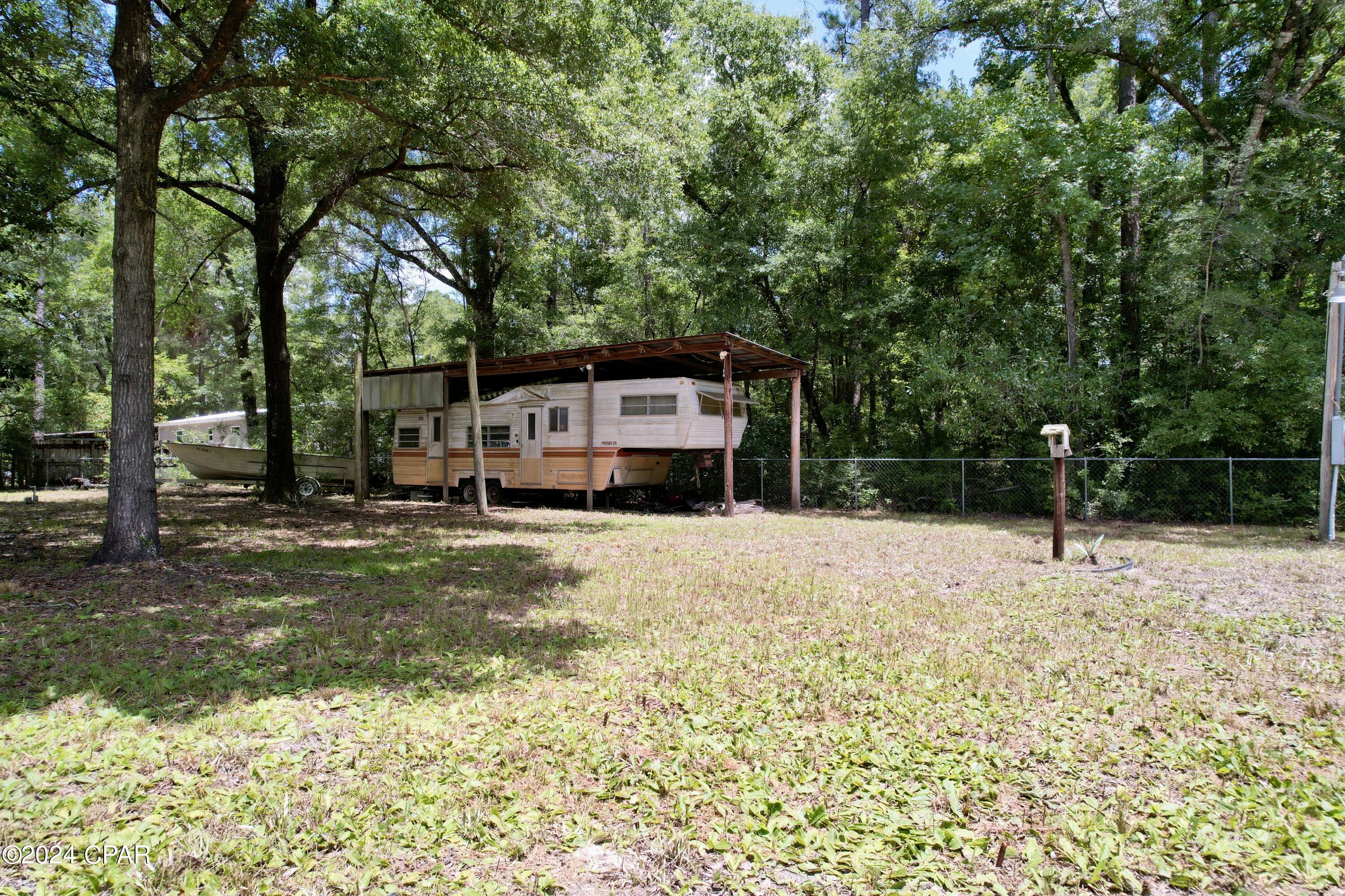 4934 Bluegill Way Vernon, FL 32462 - Photo 3 of 6