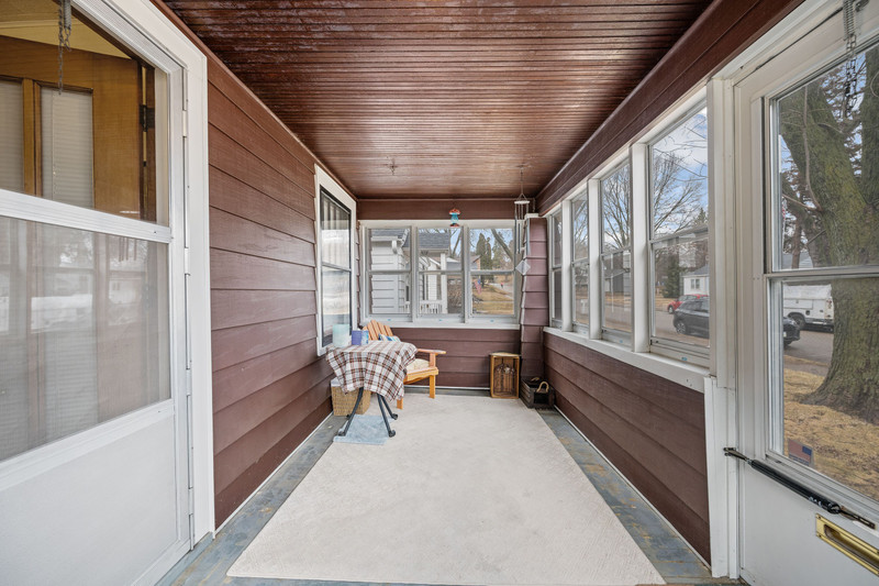 204 Adams Place Clinton, IA 52732 - Photo 6 of 20 a building outdoor space with furniture