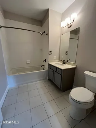 $2,129 | 2 West Avenue, Unit 103, Saratoga Springs, NY 12866