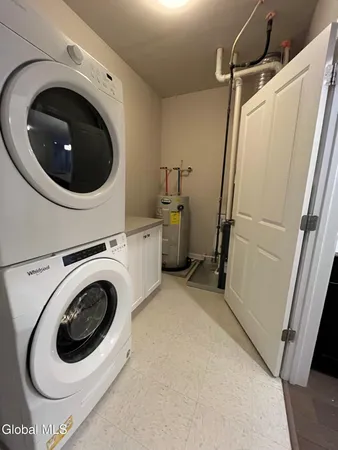 $2,129 | 2 West Avenue, Unit 103, Saratoga Springs, NY 12866