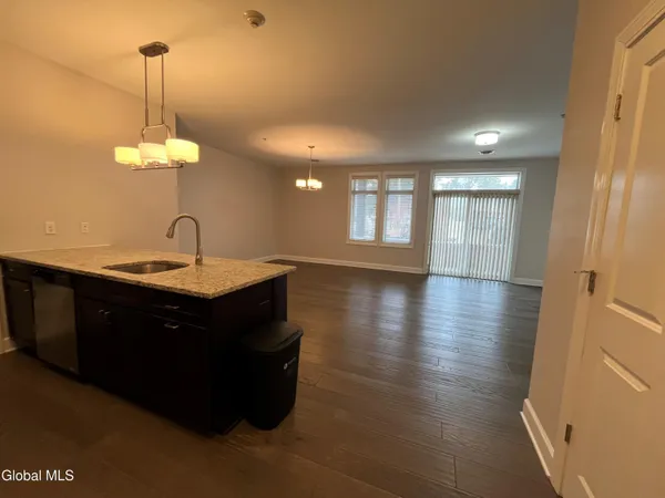 $2,129 | 2 West Avenue, Unit 103, Saratoga Springs, NY 12866