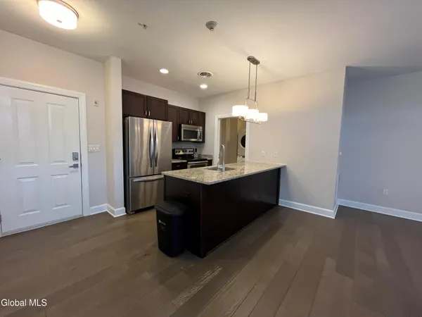 $2,129 | 2 West Avenue, Unit 103, Saratoga Springs, NY 12866