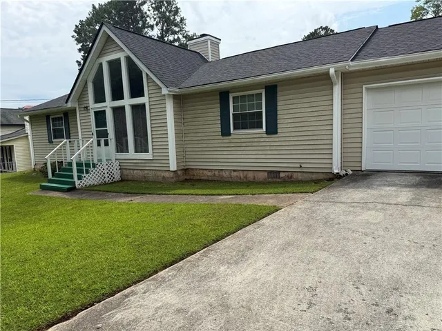 $1,900 | 3101 Brooks Drive, Snellville, GA 30078