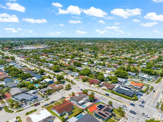 a house view with a outdoor space