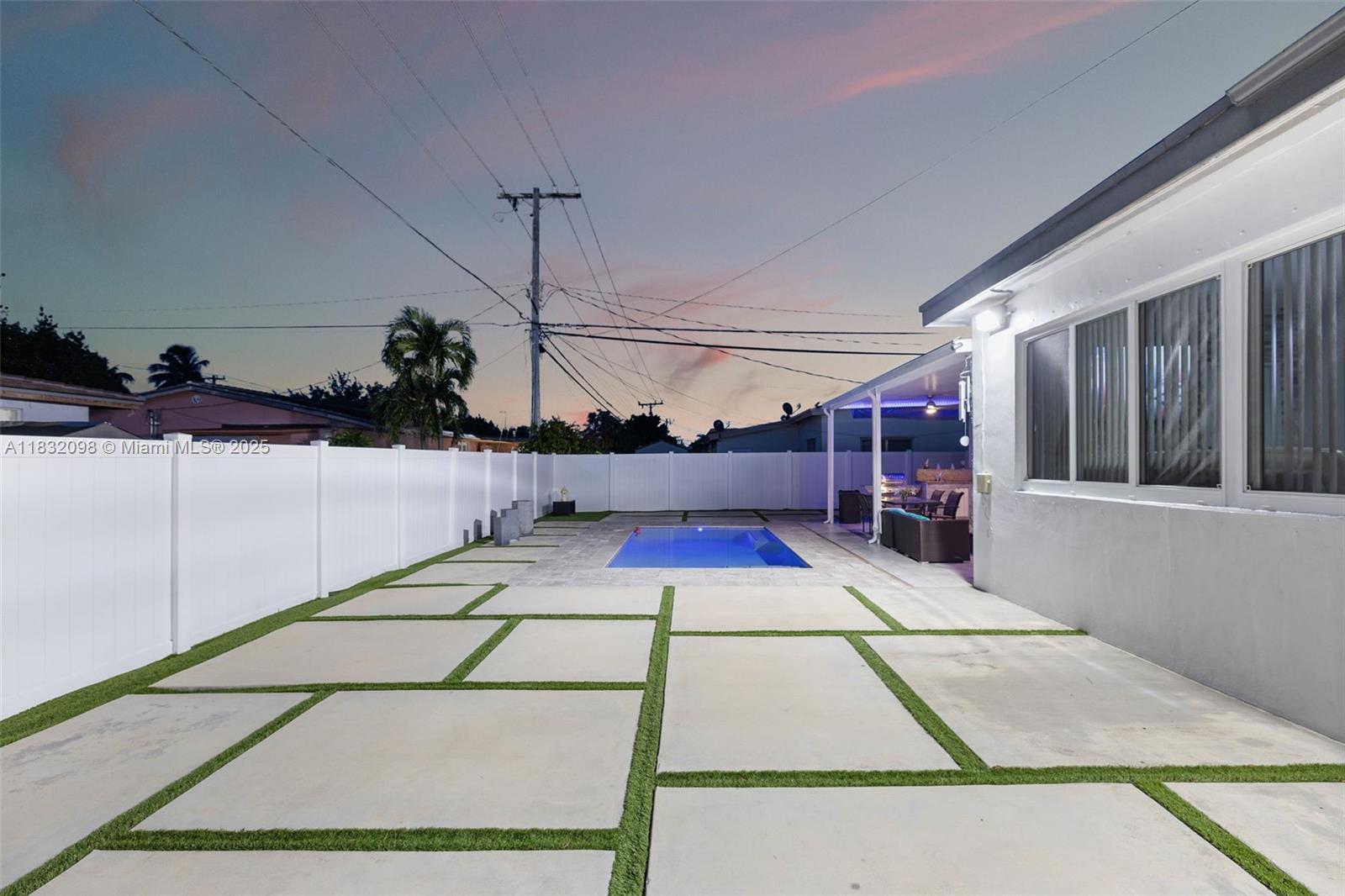 8631 Southwest 16th Terrace Miami, FL 33155 - Photo 58 of 61