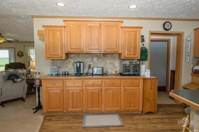 $1,100,000 | 2729 South County Road 300, Portland, IN 47371