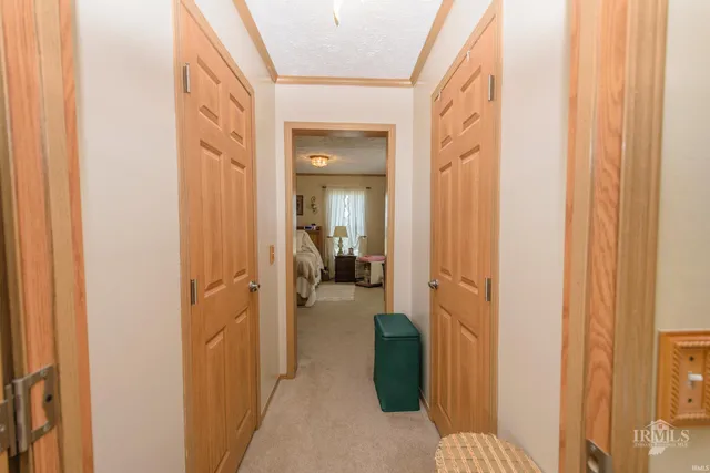 $1,100,000 | 2729 South County Road 300, Portland, IN 47371