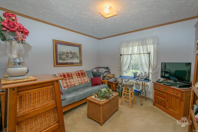 $1,100,000 | 2729 South County Road 300, Portland, IN 47371