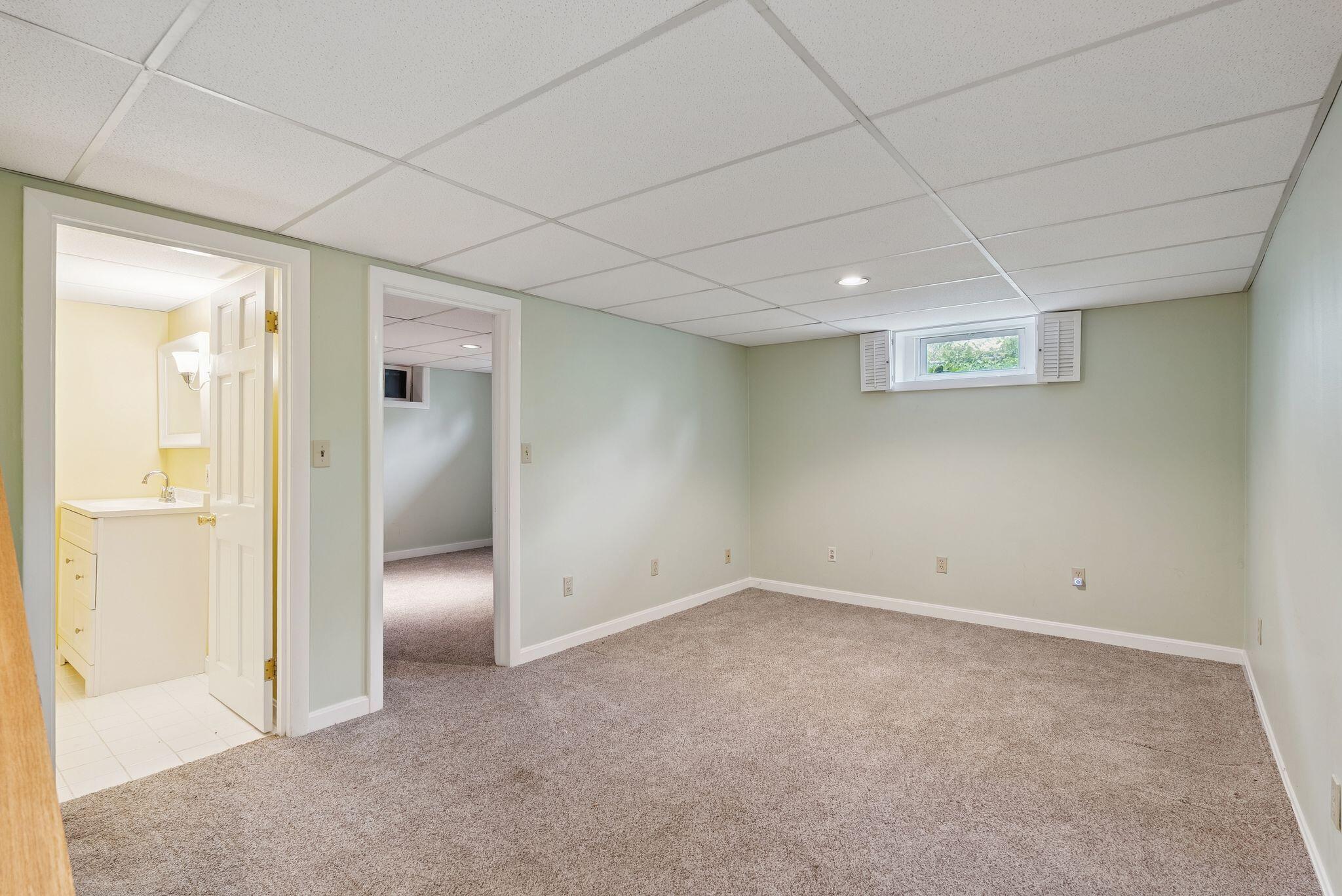 28 Carlyle Road Portland, ME 04103 - Photo 22 of 38 28_DSC04101