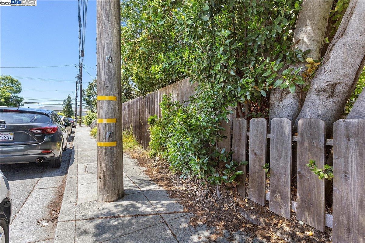 310 Spruce Street Alameda, CA 94501 - Photo 16 of 18