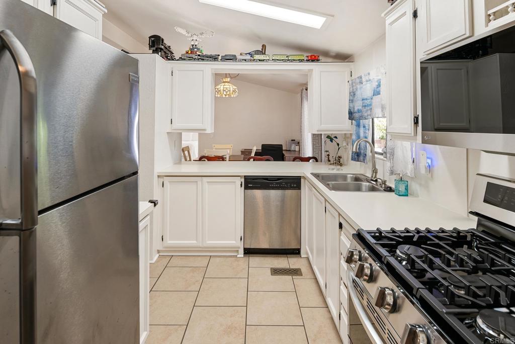 4616 North River Road, Unit 27 Oceanside, CA 92057 - Photo 17 of 47