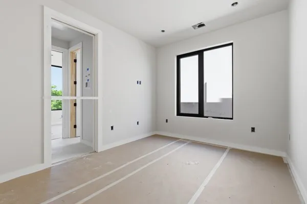 $10,000 | 1403 Barton Hills Drive, Unit 2, Austin, TX 78704