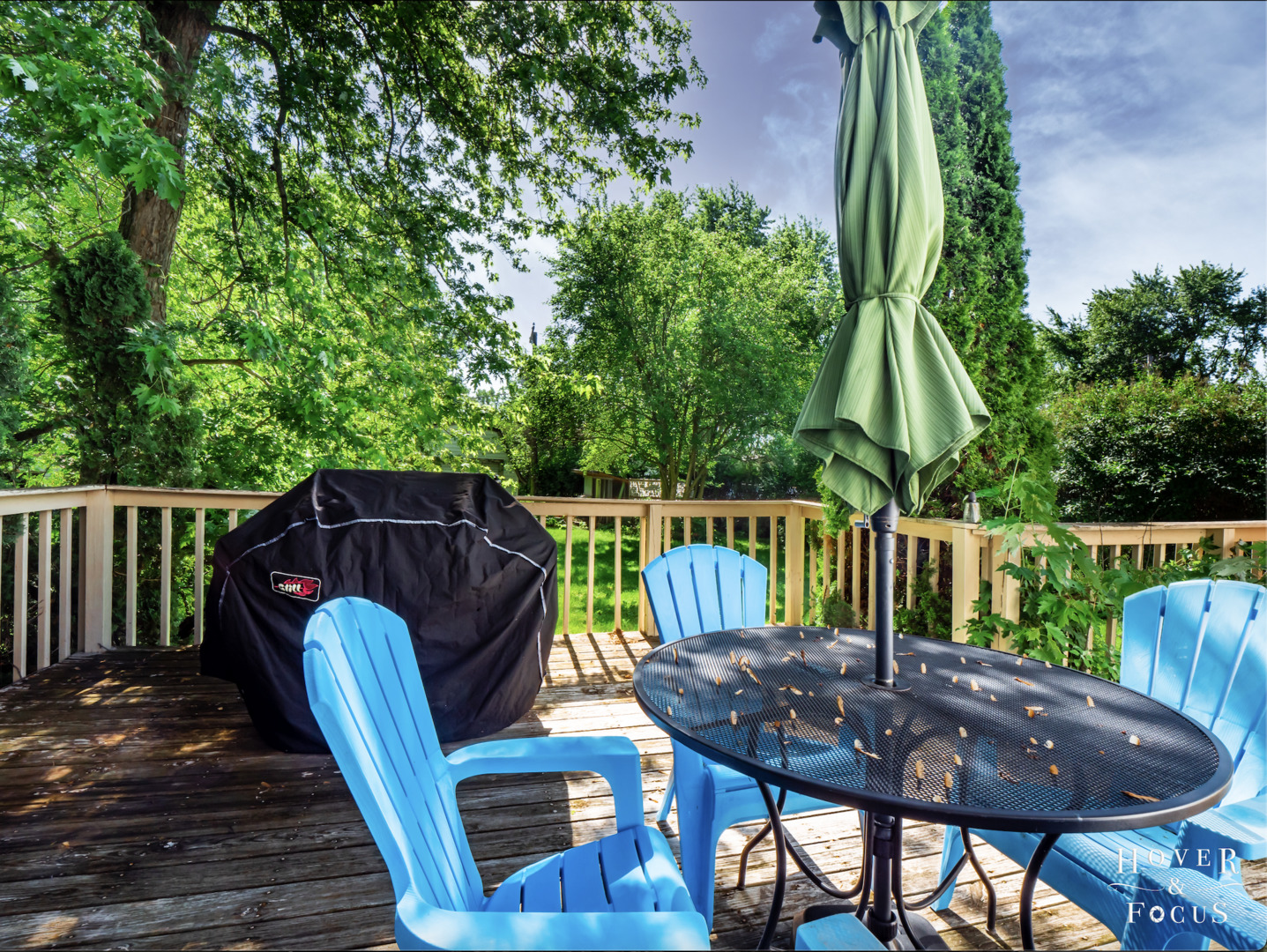 304 South Lily Lake Road McHenry, IL 60051 - Photo 3 of 12 a view of a chairs and table in the patio