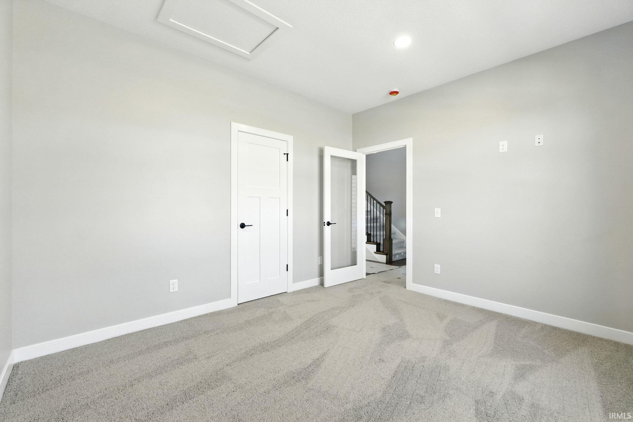 7075 Starks Boulevard Fort Wayne, IN 46816 - Photo 4 of 33