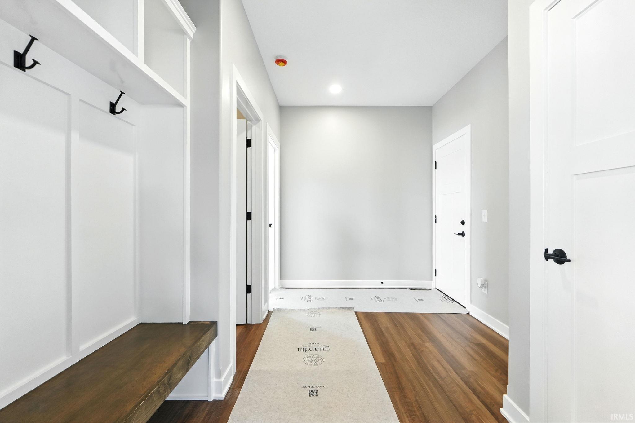 7075 Starks Boulevard Fort Wayne, IN 46816 - Photo 9 of 33