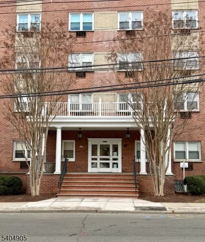 $1,850 | 465 Valley Street, Unit 1C, South Orange, NJ 07079