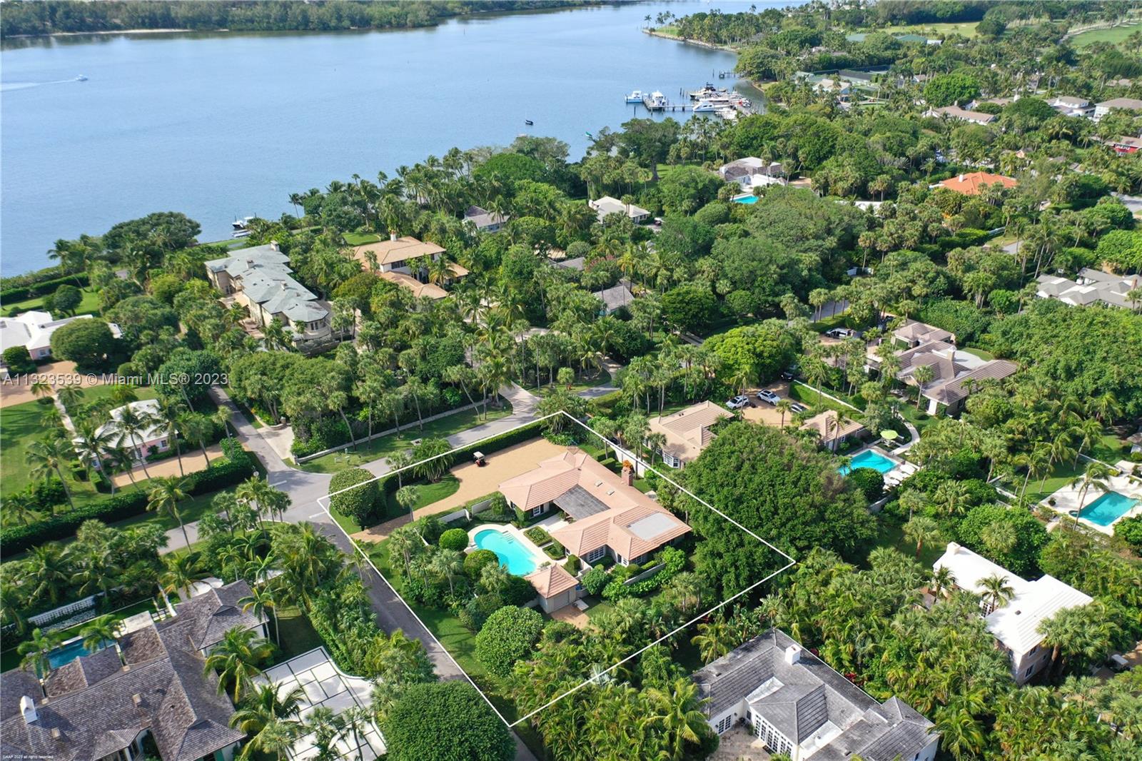 117 Gomez Road Hobe Sound, FL 33455 - Photo 10 of 63 Gallery Image 10
