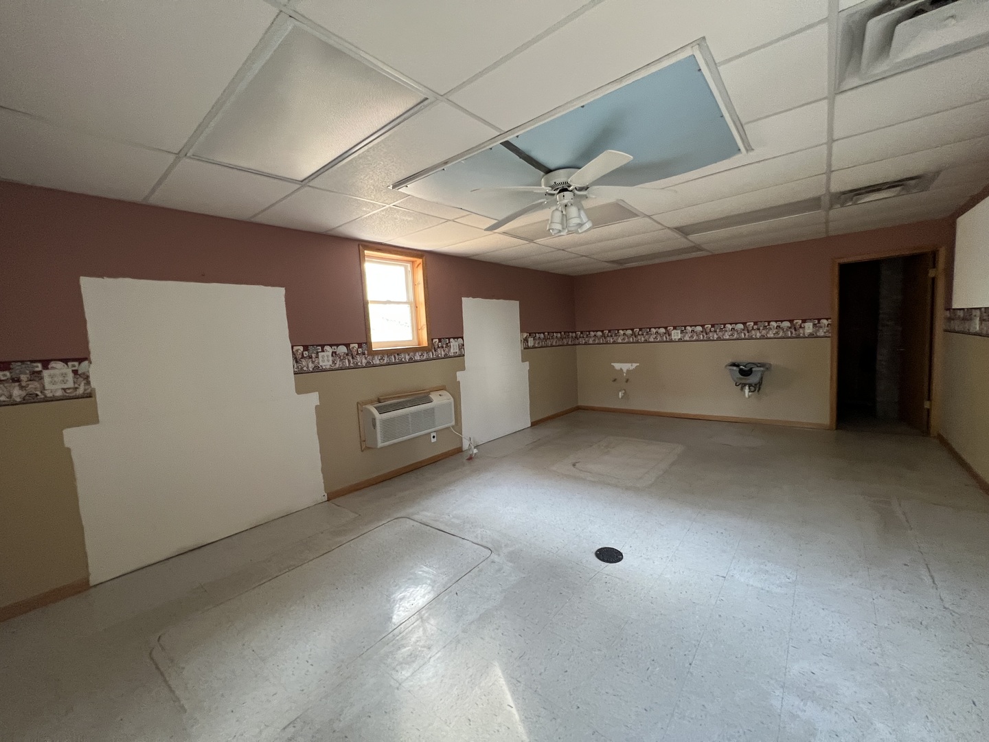303 East State Road Mount Carroll, IL 61053 - Photo 23 of 26 a view of garage