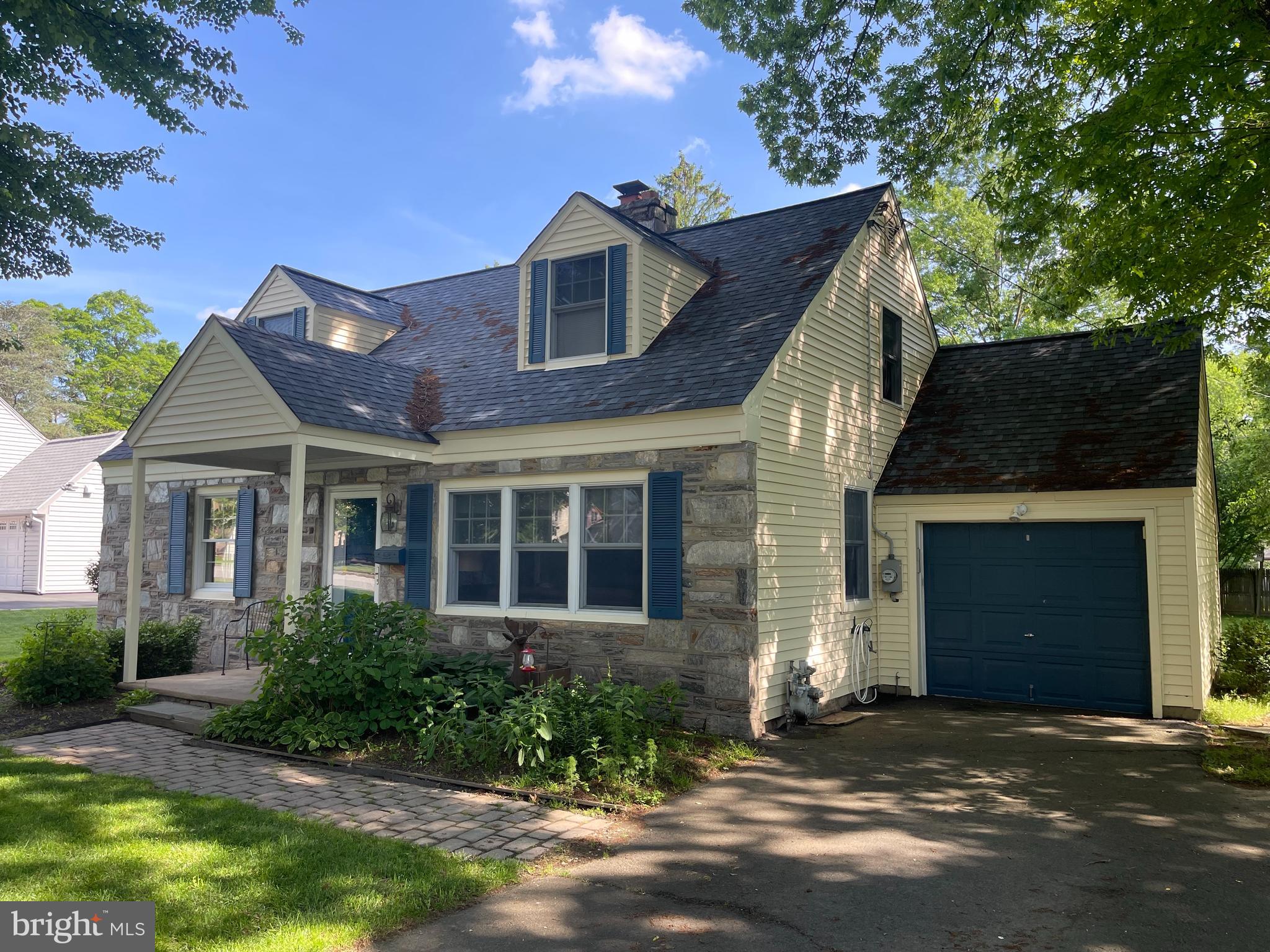 1608 Brent Road Oreland, PA 19075 - Photo 2 of 33