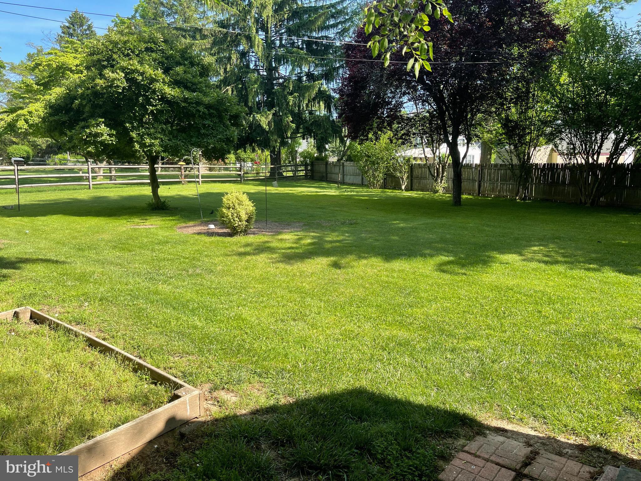 1608 Brent Road Oreland, PA 19075 - Photo 3 of 33
