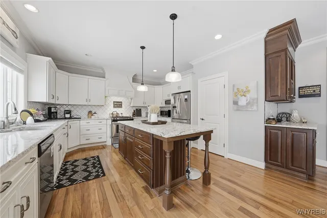 $849,900 | 5115 Willowbrook Drive West, Clarence, NY 14031