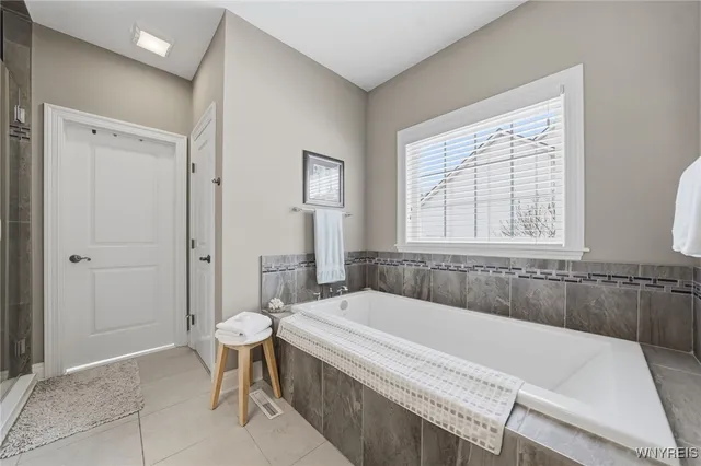 $849,900 | 5115 Willowbrook Drive West, Clarence, NY 14031