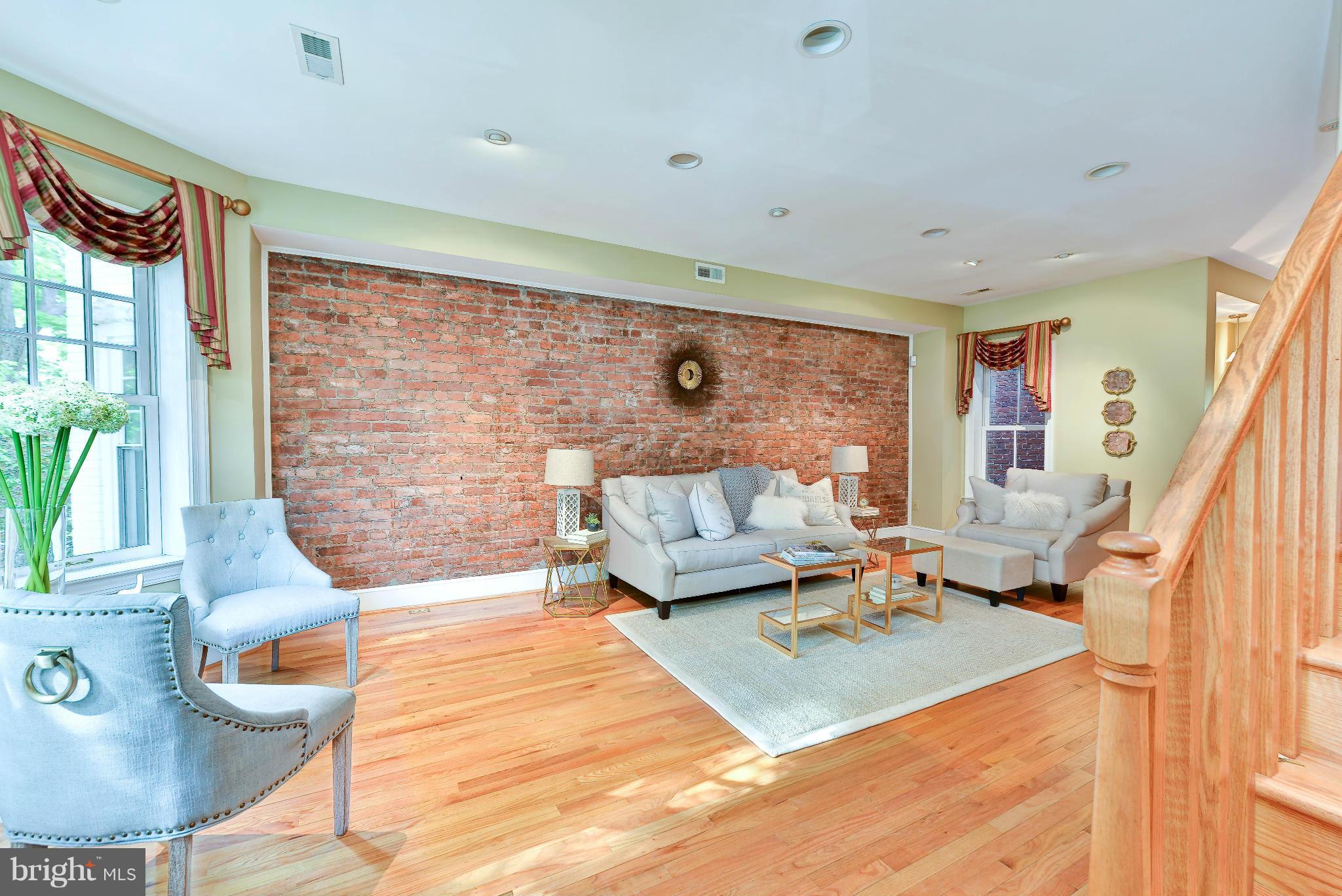 515 5th Street Northeast Washington, DC 20002 - Photo 2 of 30 Living Room