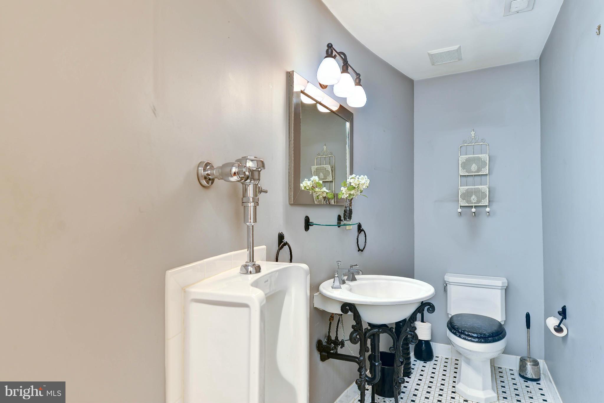 515 5th Street Northeast Washington, DC 20002 - Photo 12 of 30 Main Floor Half Bath