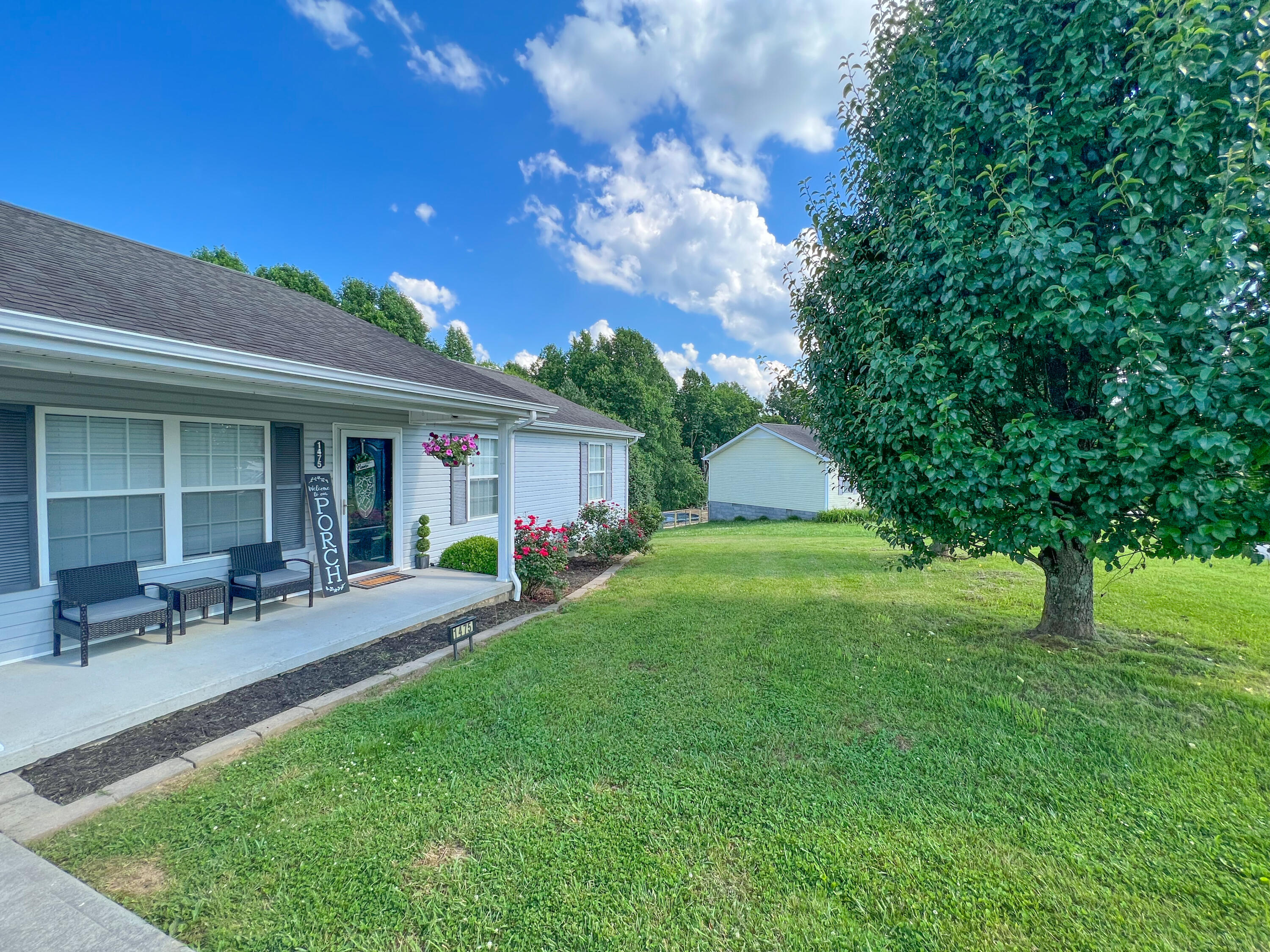 1475 Laurel River Road London, KY 40744 - Photo 2 of 11 AEAB7321-D059-4451-AE0A-7DCE1B355255