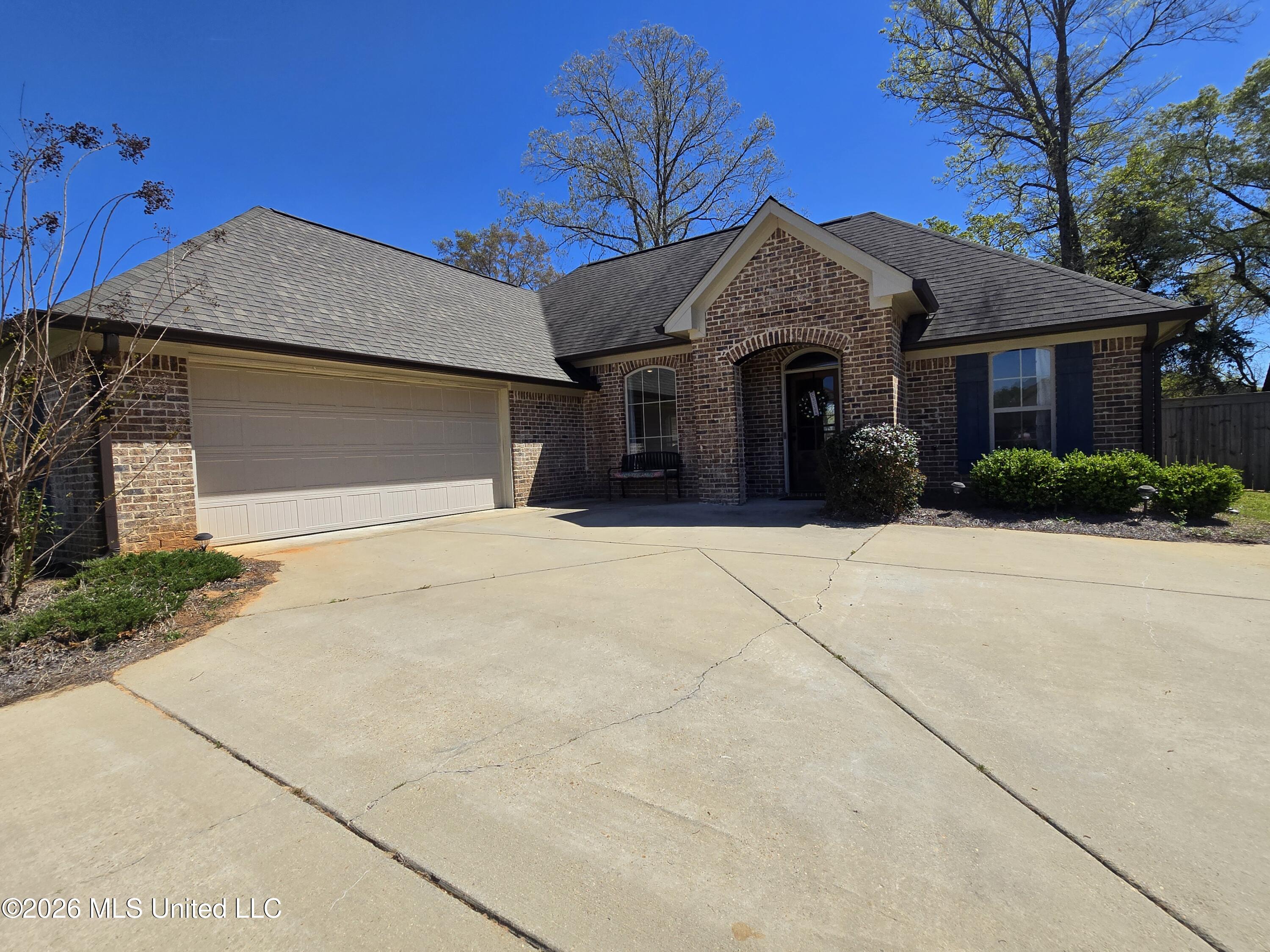 676 Conti Drive Brandon, MS 39042 - Photo 2 of 31 1000060298