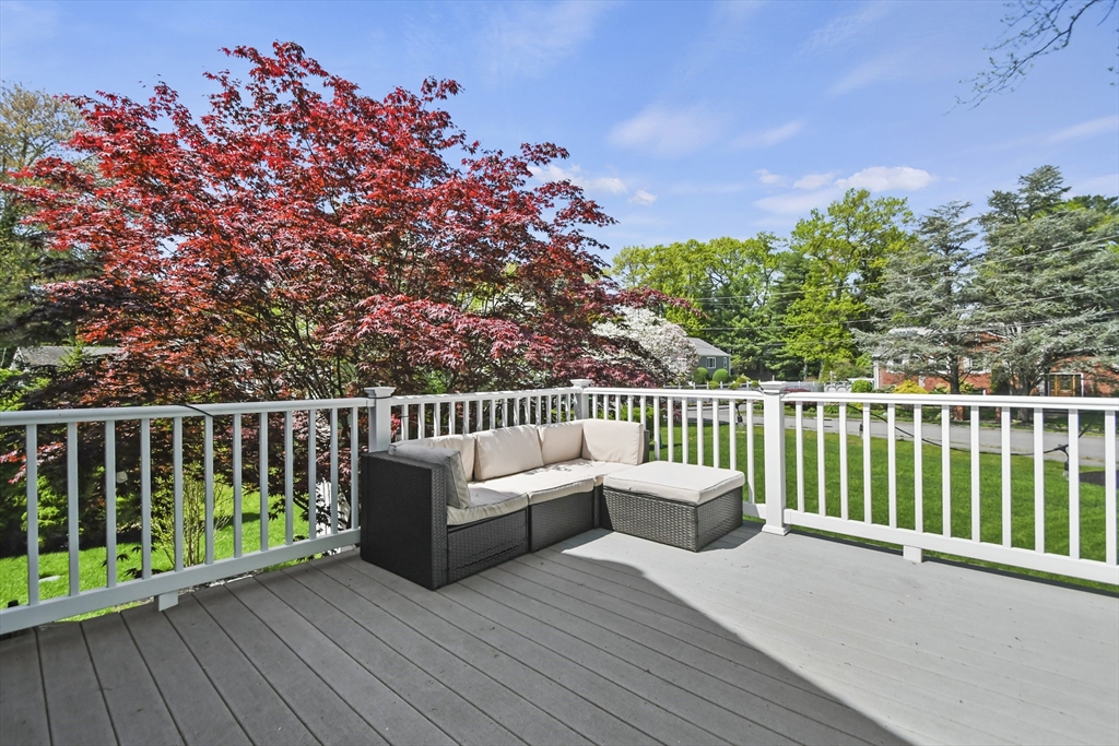 8 Longbow Circle Lynnfield, MA 01940 - Photo 29 of 42