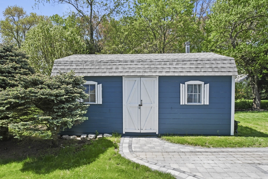 8 Longbow Circle Lynnfield, MA 01940 - Photo 34 of 42