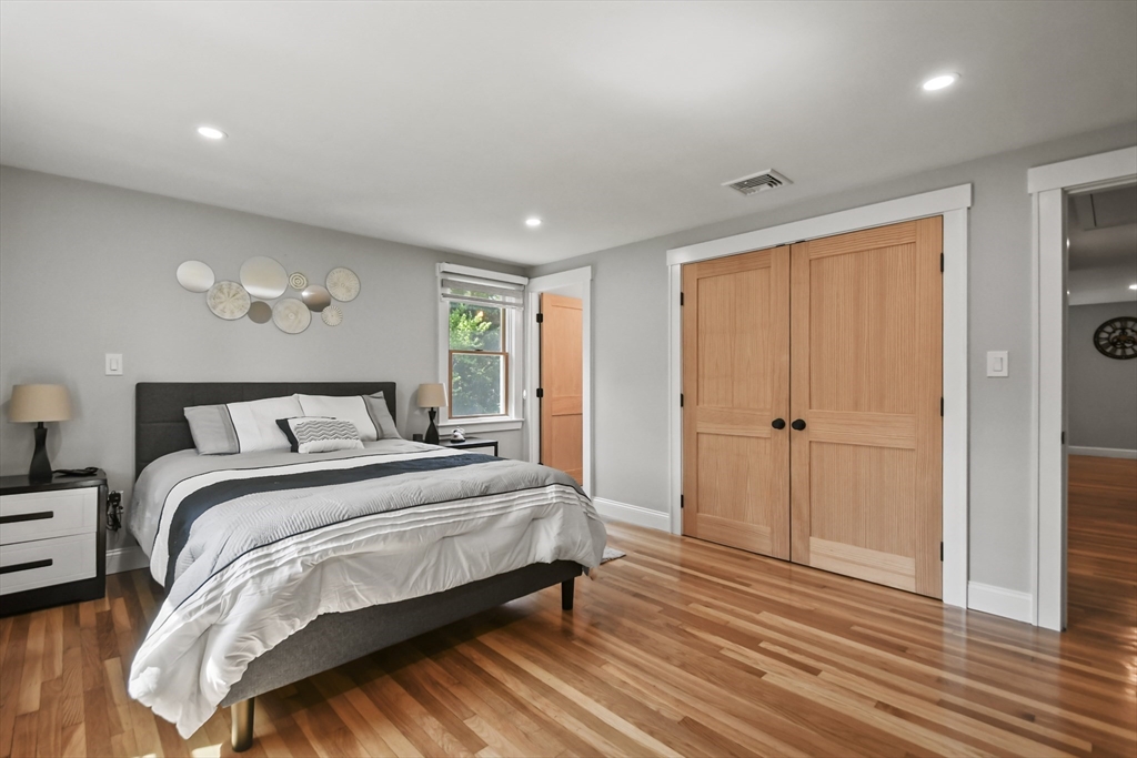 8 Longbow Circle Lynnfield, MA 01940 - Photo 10 of 42