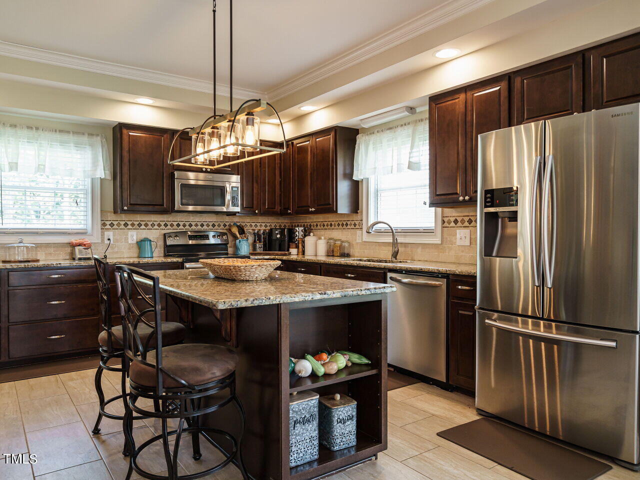 934 Blue Pond Road Clayton, NC 27520 - Photo 13 of 31 013-1280x960-kitchen