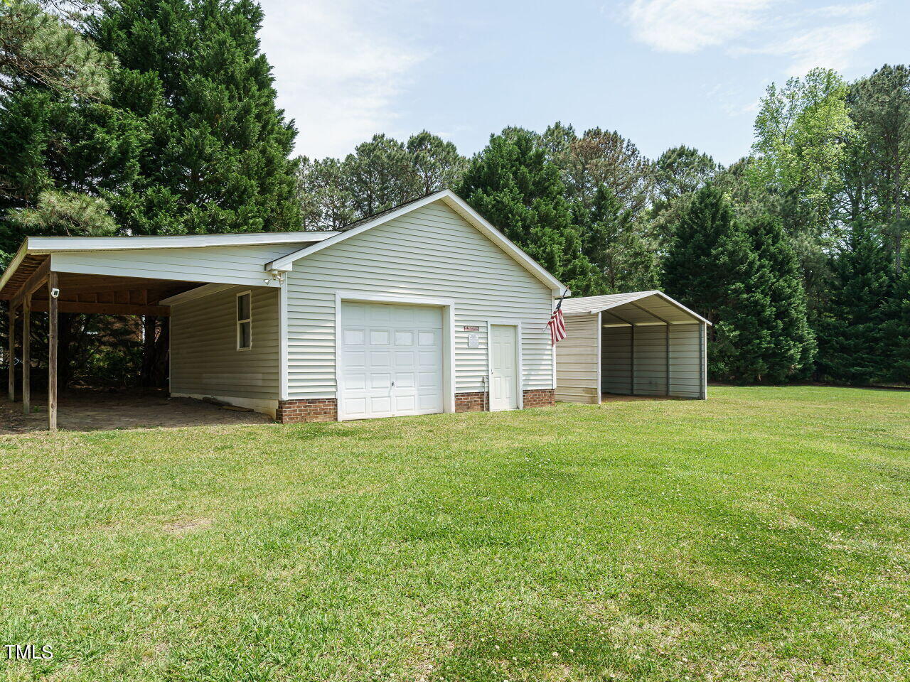 934 Blue Pond Road Clayton, NC 27520 - Photo 28 of 31 028-1280x960-workshop