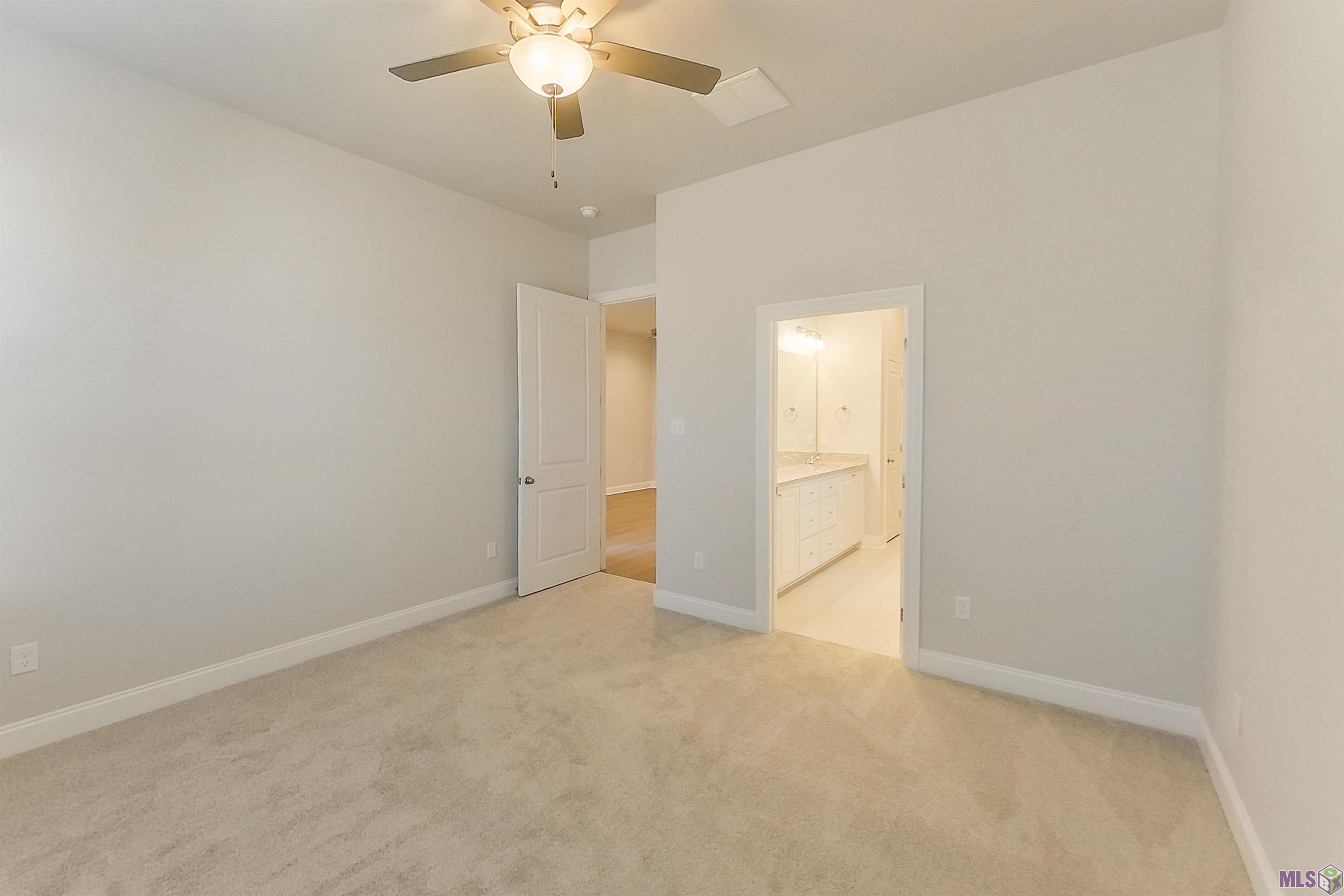 15631 Boothy Lane Baton Rouge, LA 70817 - Photo 4 of 18