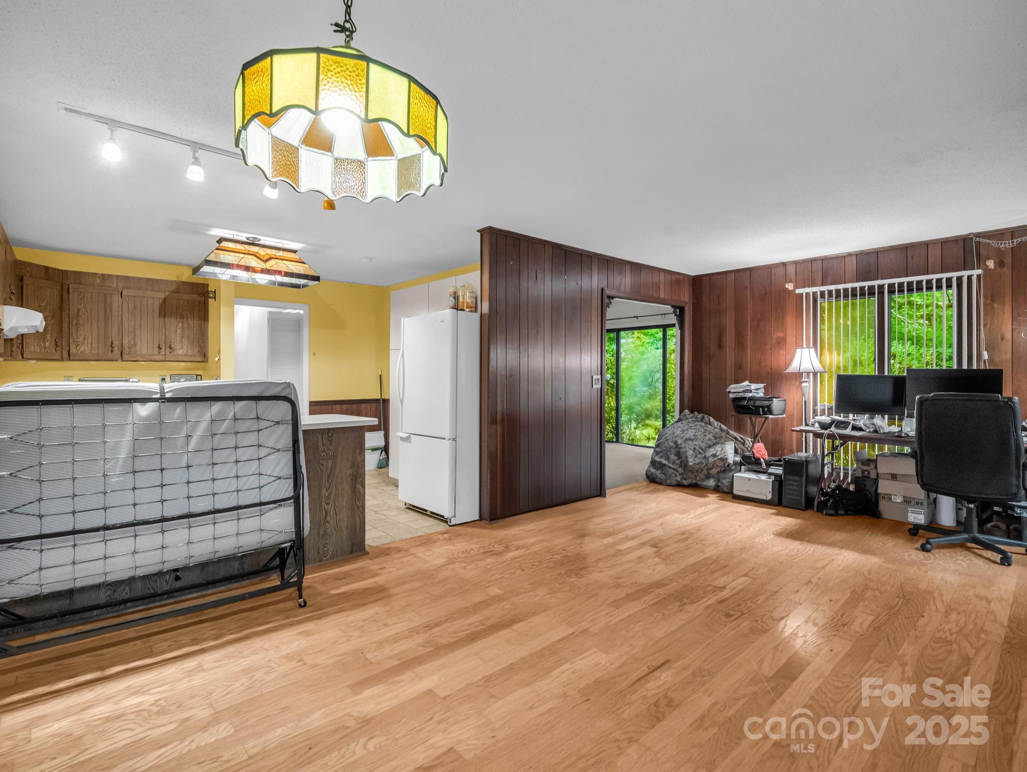 421 Chickadee Lane Brevard, NC 28712 - Photo 9 of 32 a view of a livingroom with furniture
