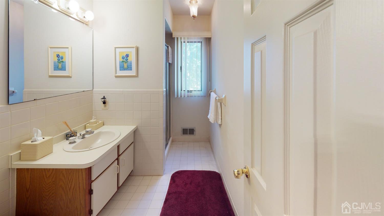 14 Cherokee Road East Brunswick, NJ 08816 - Photo 16 of 27 Gallery Image 16