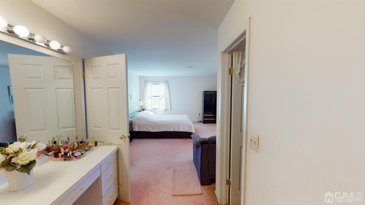 14 Cherokee Road East Brunswick, NJ 08816 - Photo 20 of 27 Gallery Image 20