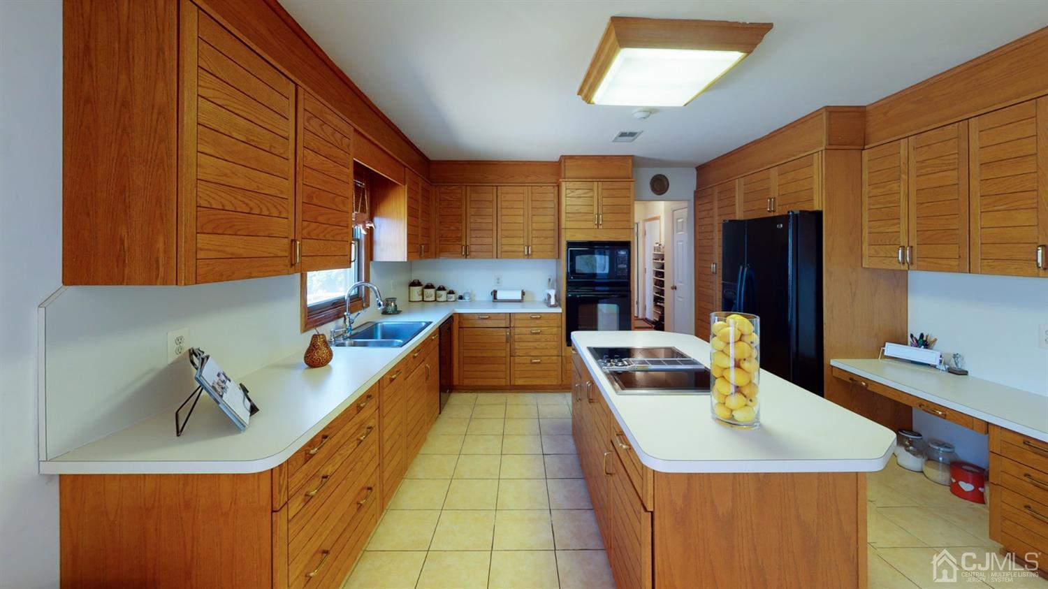 14 Cherokee Road East Brunswick, NJ 08816 - Photo 9 of 27 Gallery Image 9