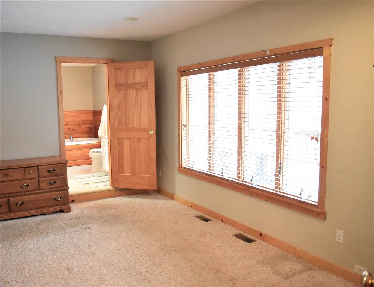 3601 South Maple Valley Road Suttons Bay, MI 49682 - Photo 15 of 41 1856565-14.JPG
