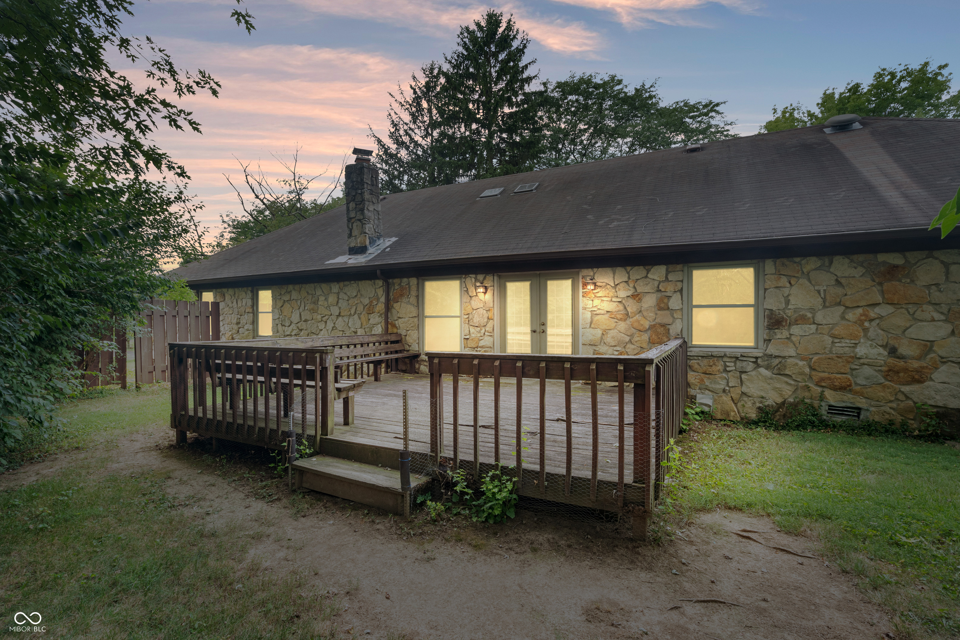 8729 Sawleaf Road Indianapolis, IN 46260 - Photo 31 of 34 Gallery Image 31