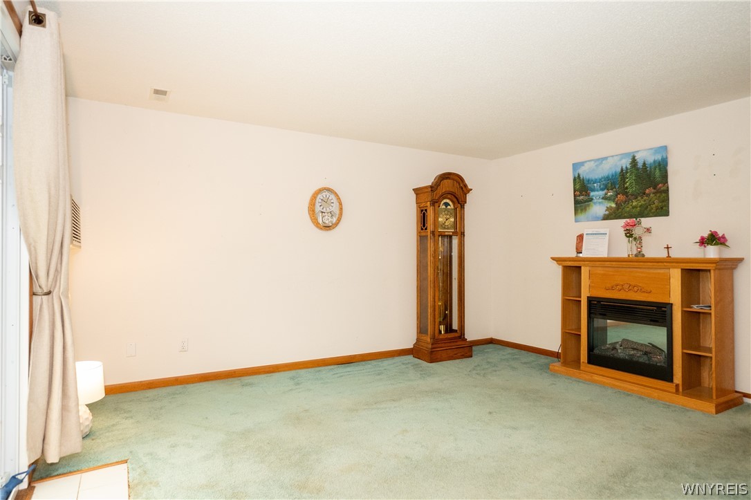 7 Sunmist Square Amherst, NY 14228 - Photo 5 of 25