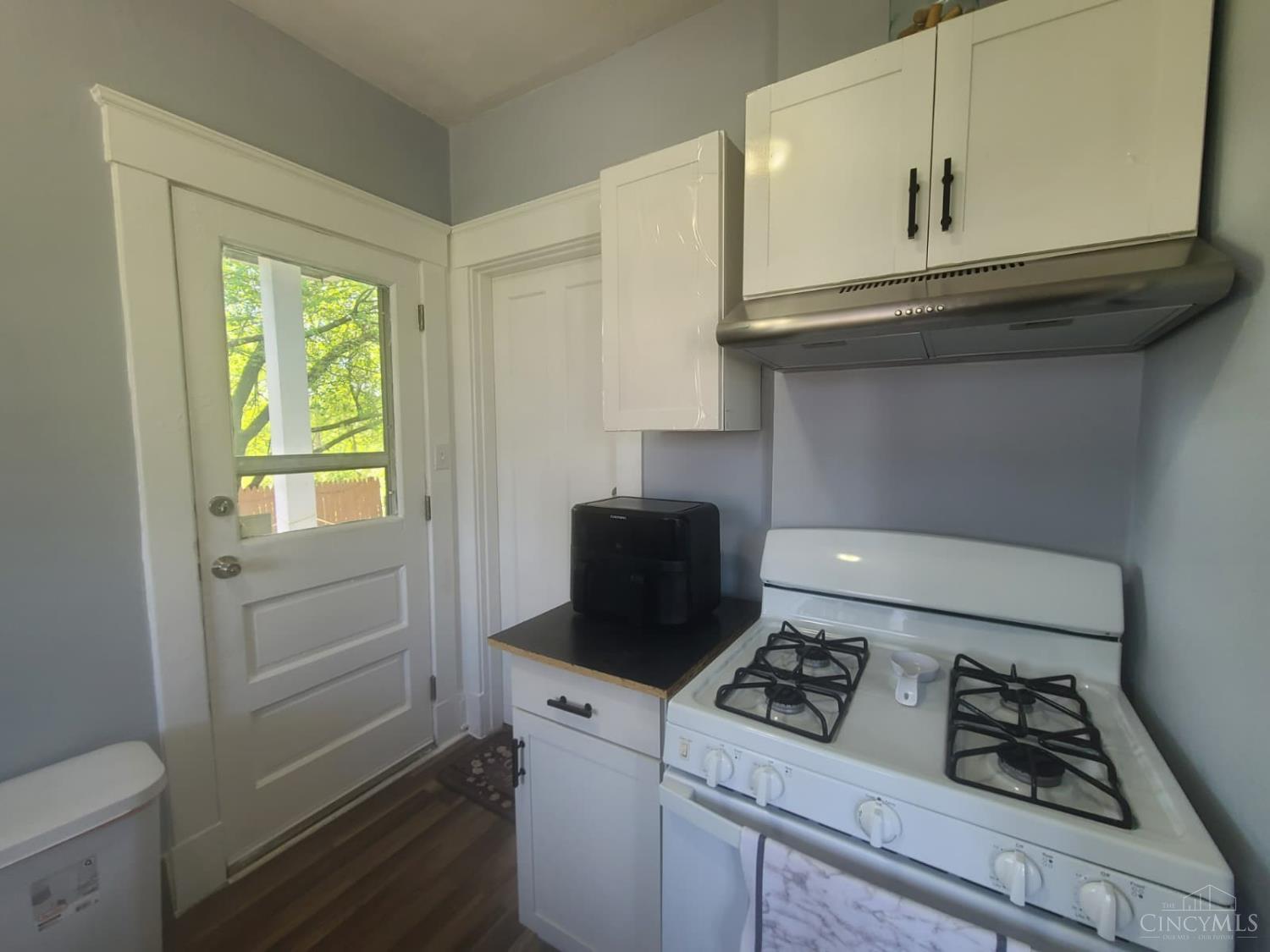 891 Ridgeway Avenue Cincinnati, OH 45229 - Photo 21 of 25