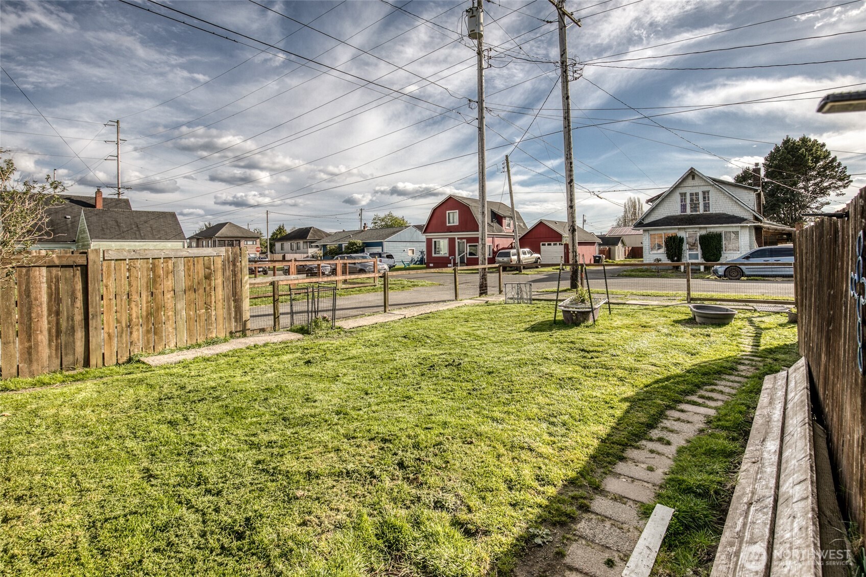 823 West 3rd Street Aberdeen, WA 98520 - Photo 34 of 40 a view of lawn chairs and iron fence