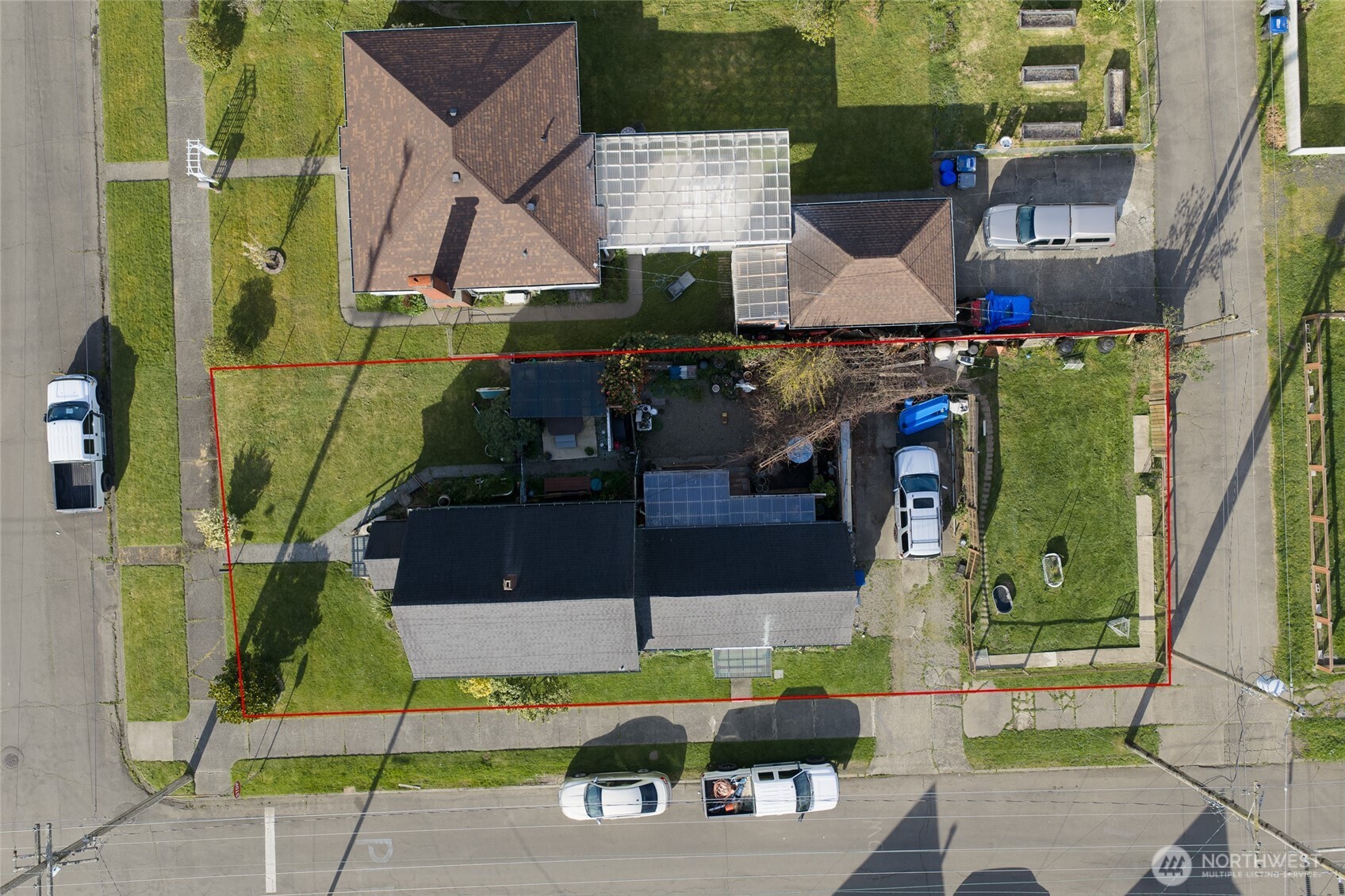 823 West 3rd Street Aberdeen, WA 98520 - Photo 36 of 40 an aerial view of a house