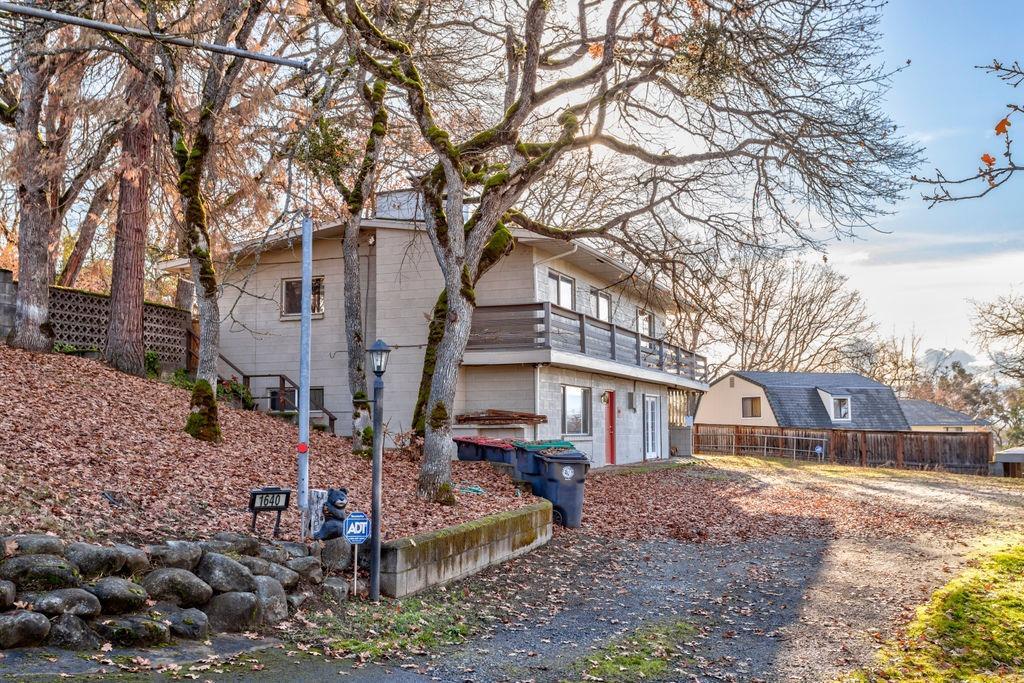 1640 Spring Street Medford, OR 97504 - Photo 4 of 33 Additional Photo