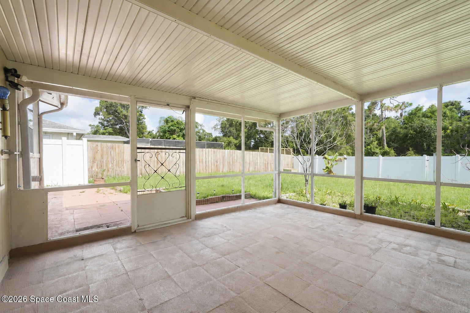 2882 Pembroke Road Melbourne, FL 32935 - Photo 21 of 26 22-Lanai