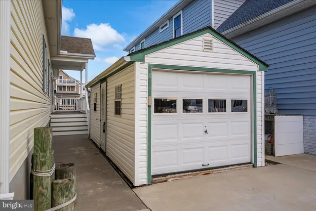 $899,900 | 38801 Wilson Avenue, Selbyville, DE 19975