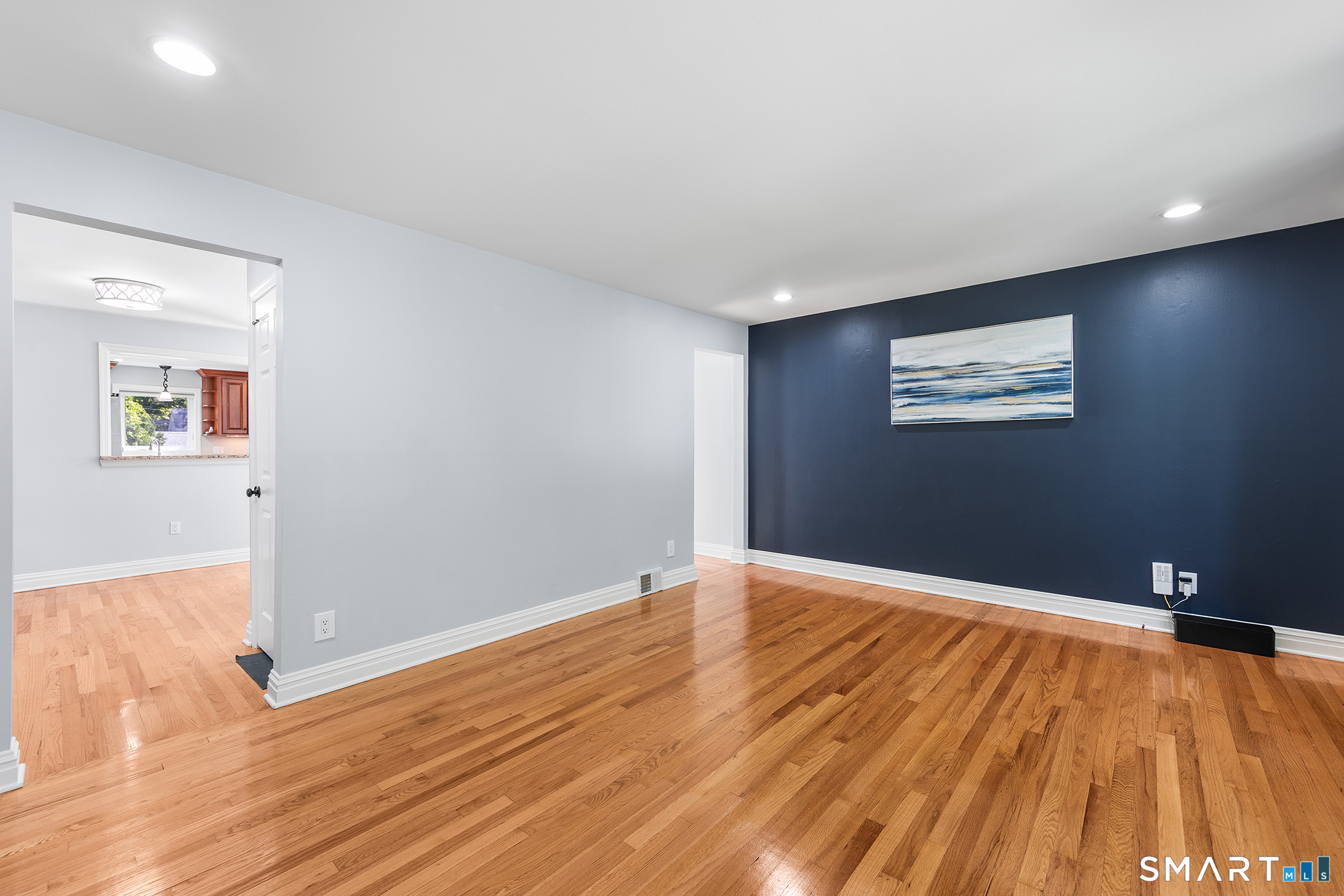 1710 Stratfield Road Fairfield, CT 06825 - Photo 2 of 40